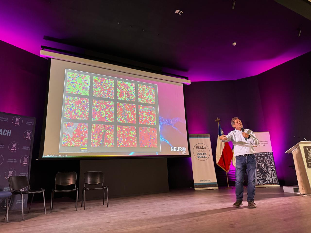 El Prof. Pedro Maldonado durante su charla keynote en NeuroFest 2026